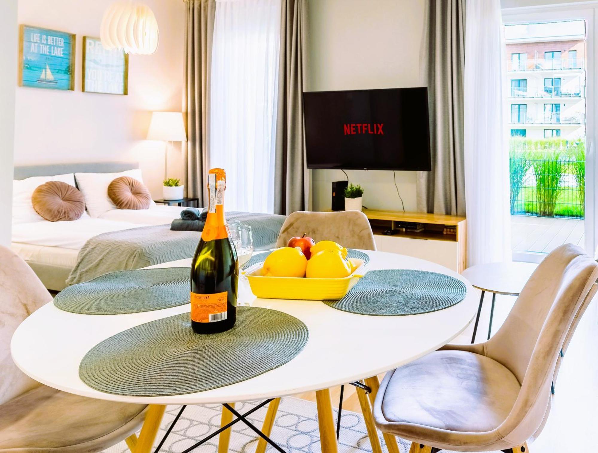 אילאווה Marina Apartment - Przy Jeziorze, Taras, Tv55" Z Netflix I Prime, Parking מראה חיצוני תמונה